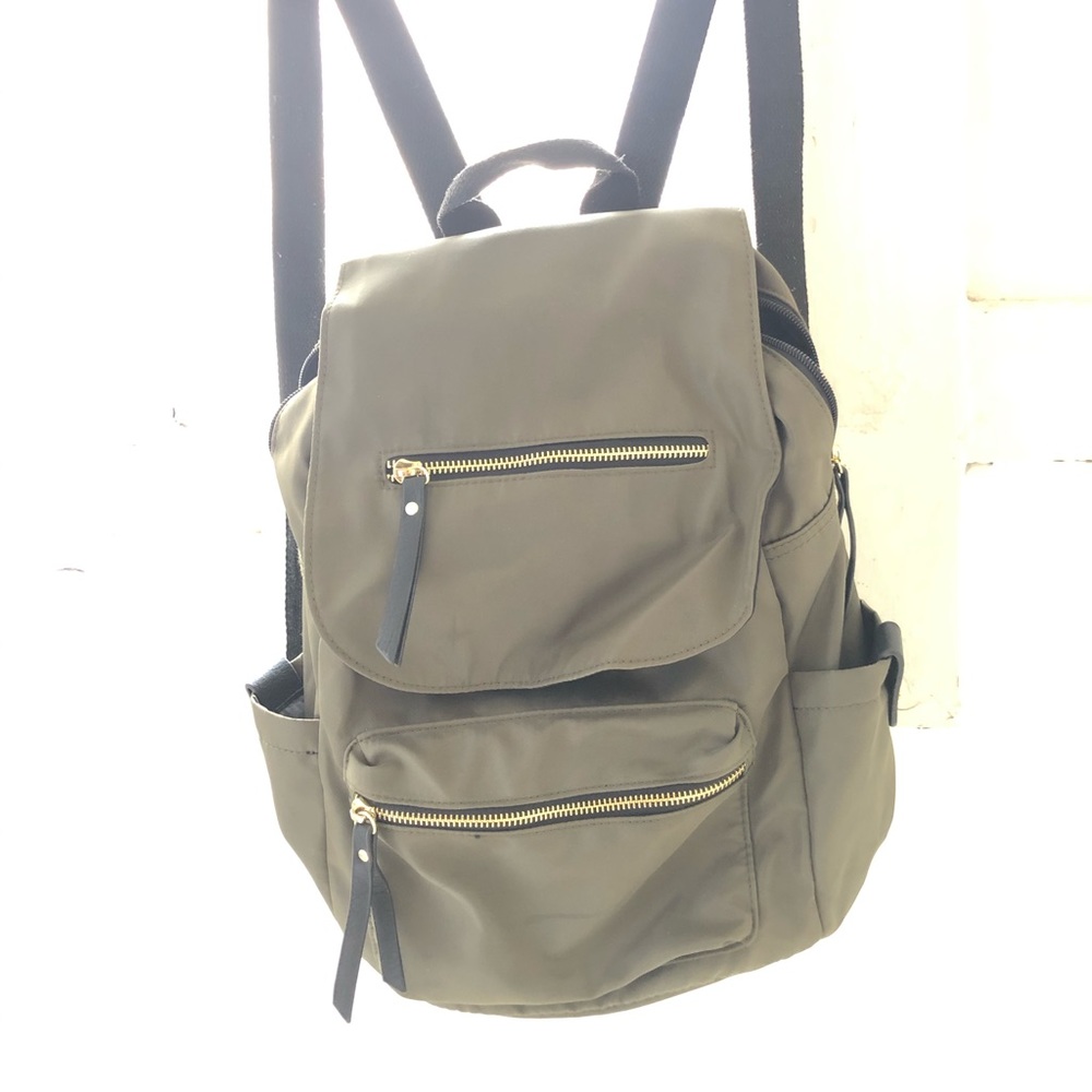 Backpack with multiple pockets